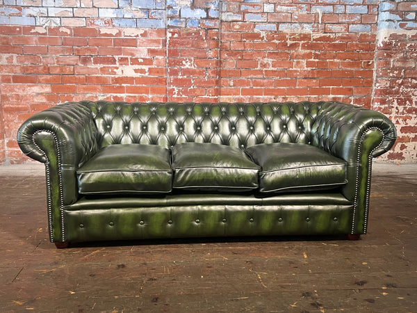 3 seated Classic Chesterfield sofa in Antique Green